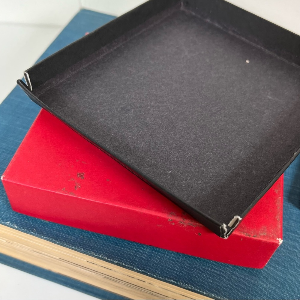 Vintage Boxed Pierre Cardin Brown Tri-Fold Leather Key Holder Case Keycase - Picture 15 of 15